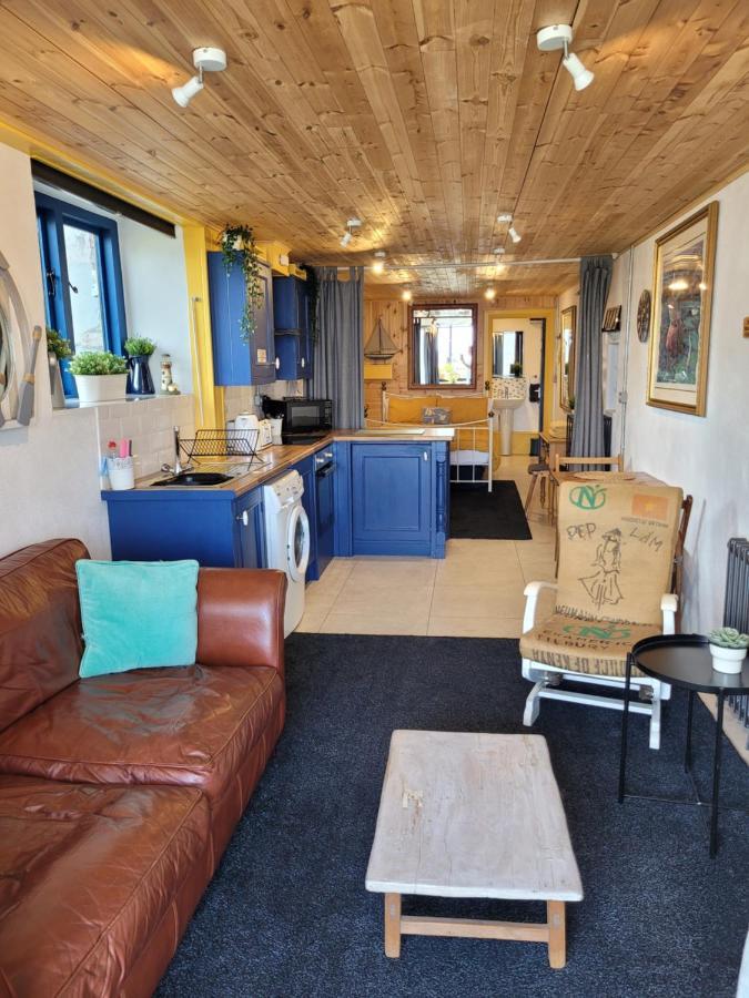 The Old Boat House Apartment *